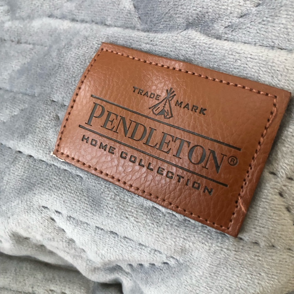 Pendleton Aztec Diamond Quilted Gray Duvet Cover 72”x48” Blanket Polyester